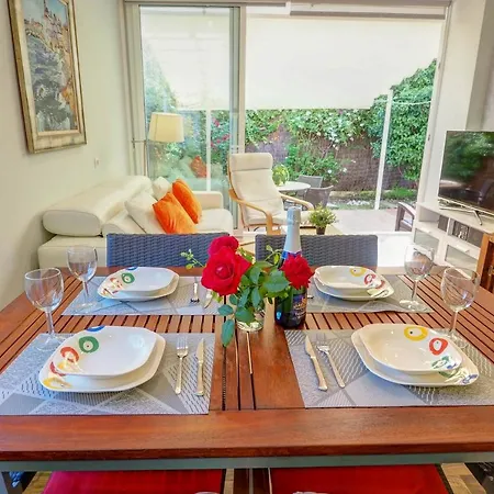 Tenis By Hello Homes Apartment